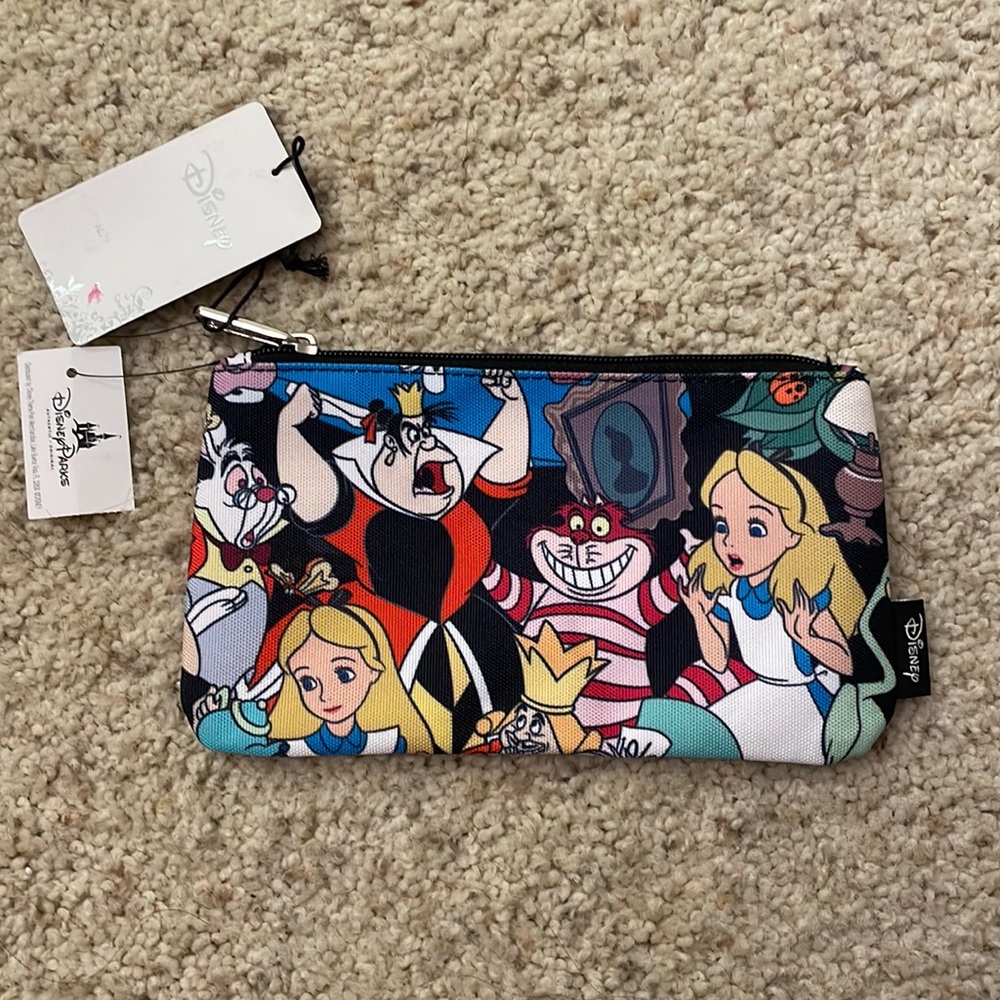 NWT Loungefly Disney Alice in Wonderland Makeup Bag